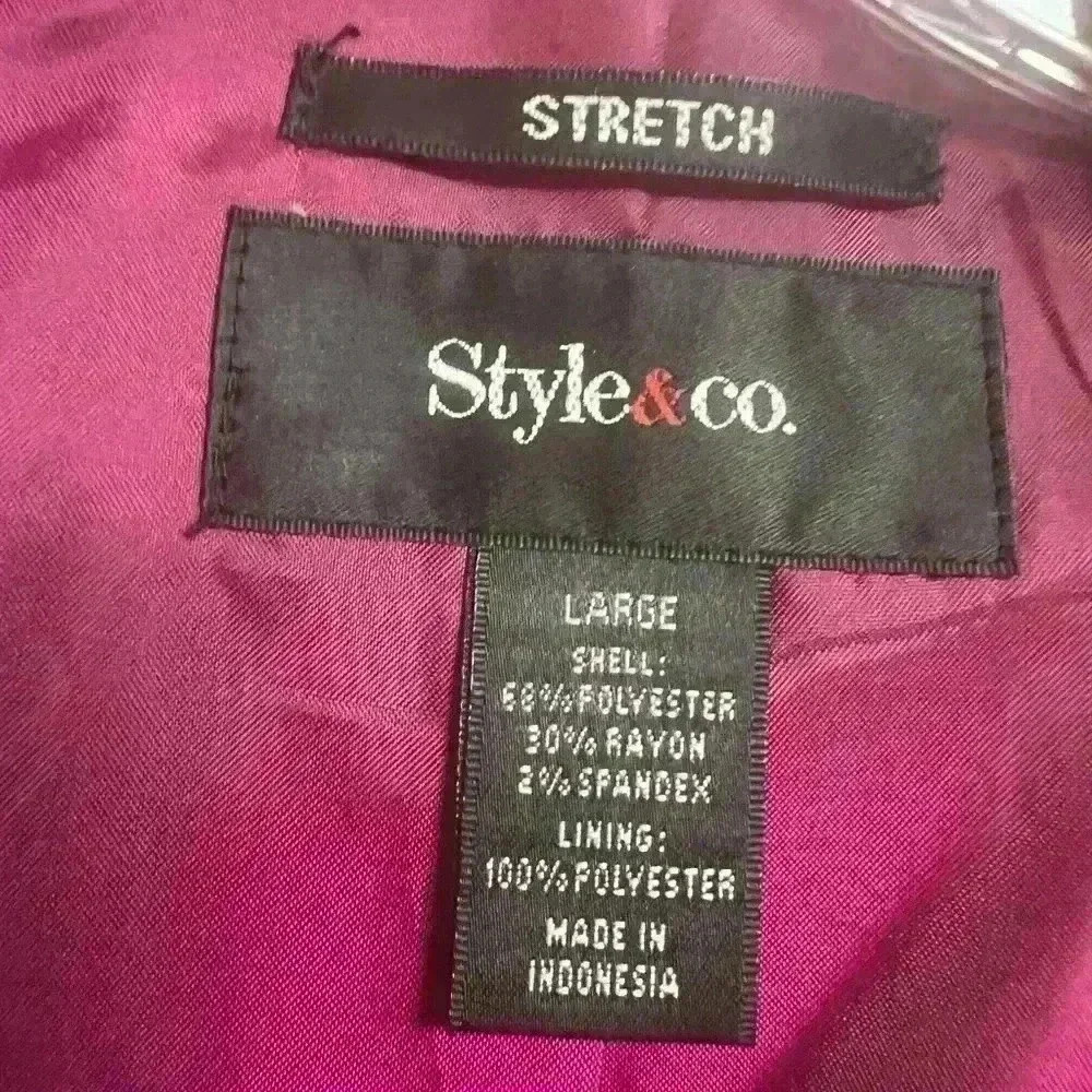 In Perfect condition Style & Co. Purple
Double Breasted Button women Jacket SZ L - Picture 9 of 13